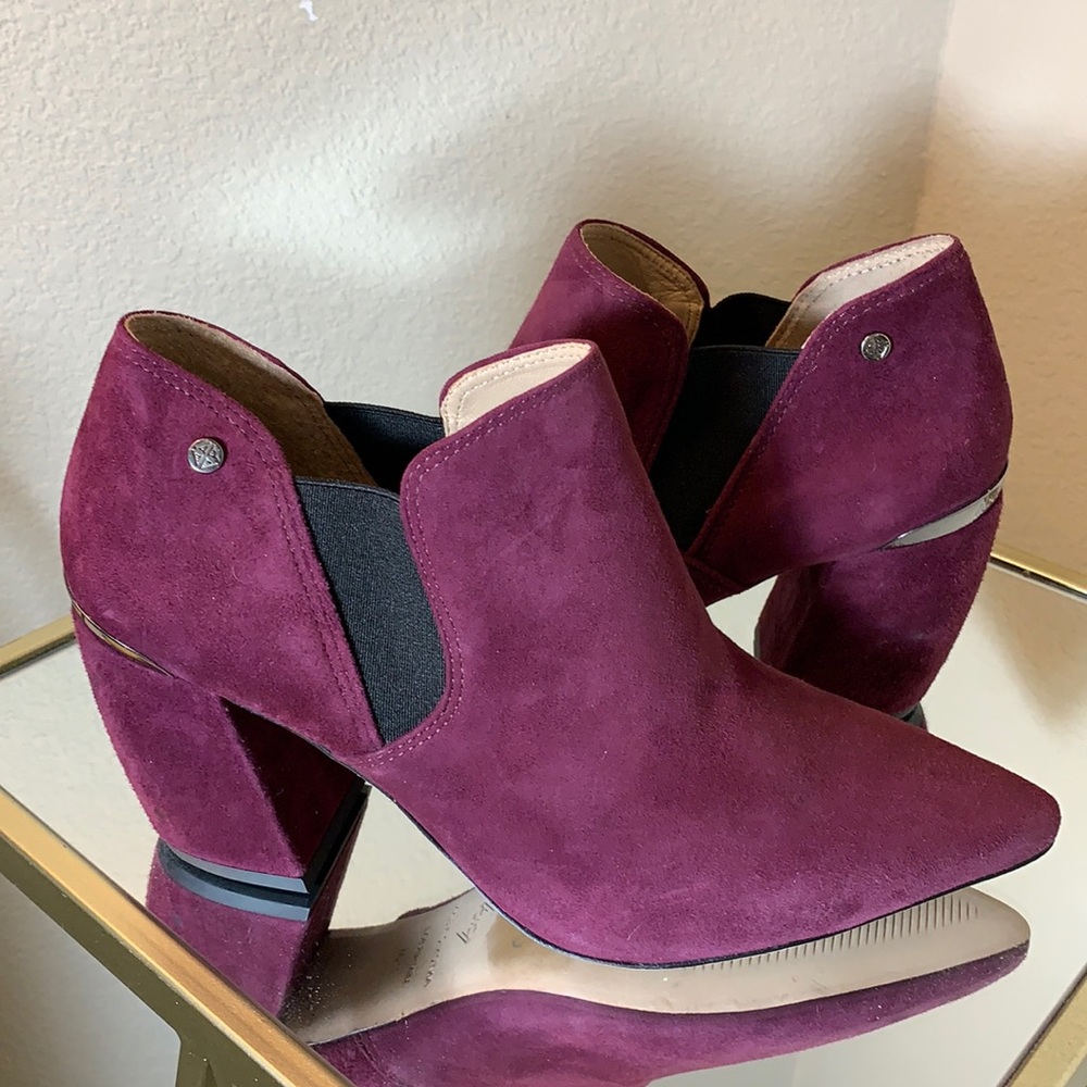 Antonio Melani size 7 1/2 “Maxinee” NWT